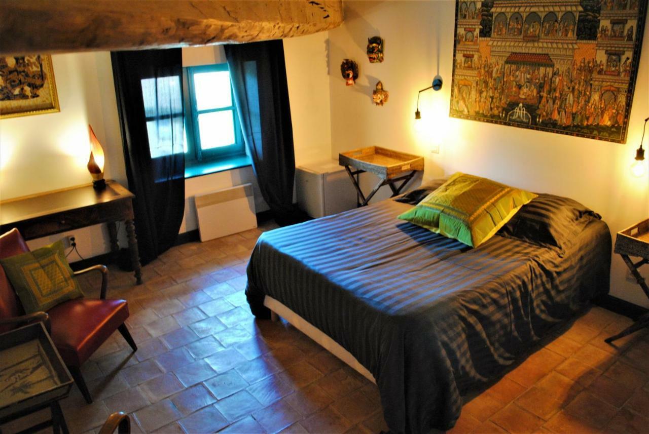 Les Routes Du Monde Bed & Breakfast Saint-Geniès-de-Comolas Dış mekan fotoğraf