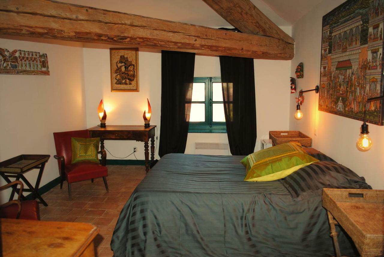 Les Routes Du Monde Bed & Breakfast Saint-Geniès-de-Comolas Dış mekan fotoğraf